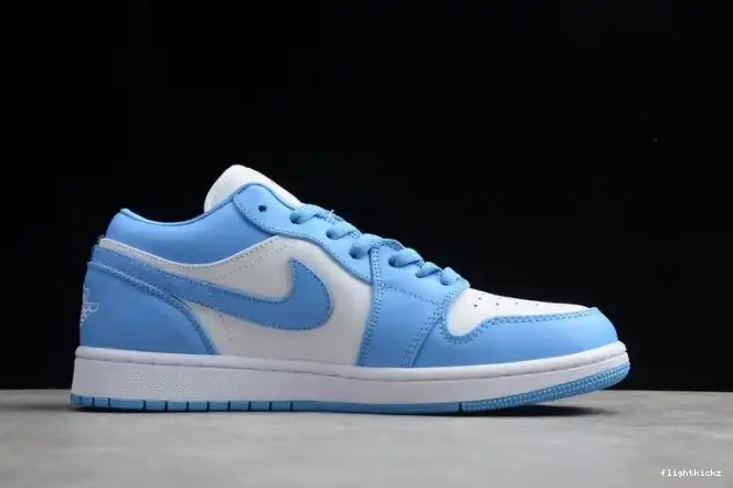 AO9944-441 Jordan (W) Air UNC Low 1 0615